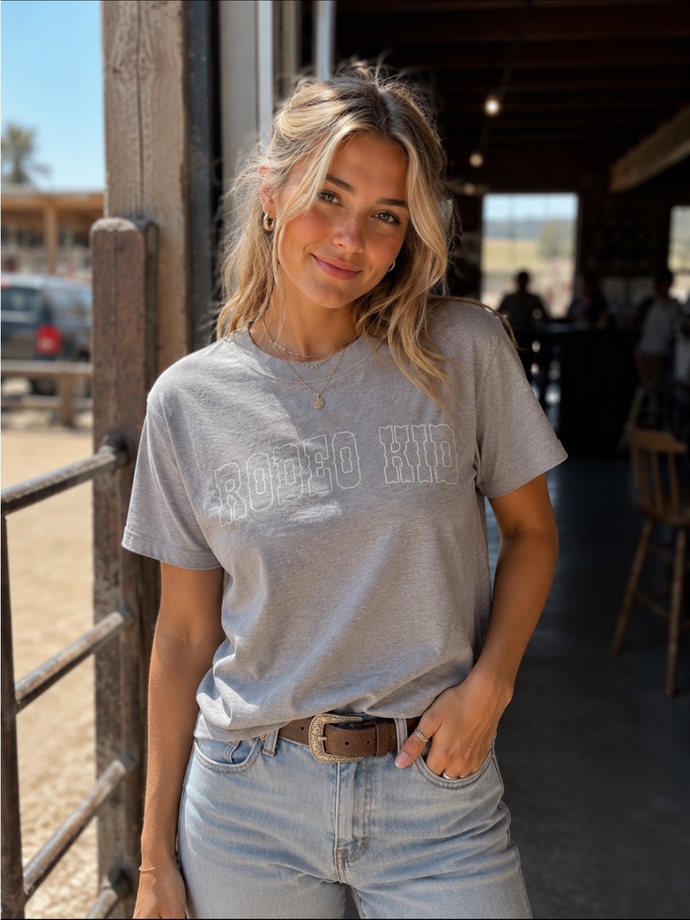 Aritzia SUNDAY BEST “Rodeo Kid” Graphic Crewneck T-Shirt in Light Gray Medium